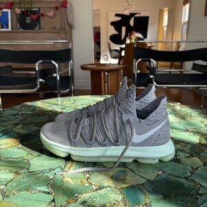Nike KD 10 Cool Grey Igloo. Size 11